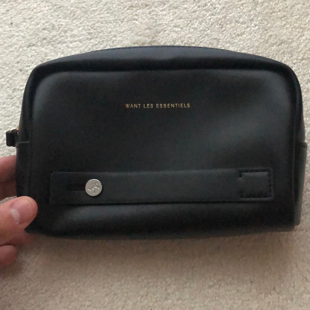 BNWOT Want les Essentiels travel pouch / clutch